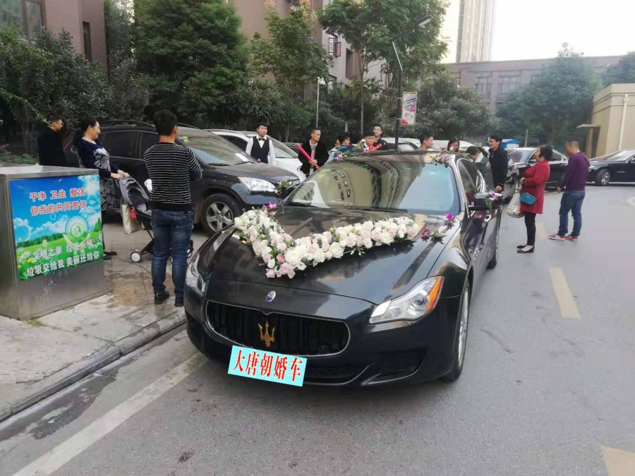 武汉婚庆租车婚礼车队找大唐朝租车