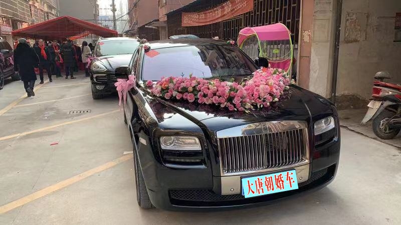武汉大唐朝劳斯莱斯古斯特豪华婚车特价出租